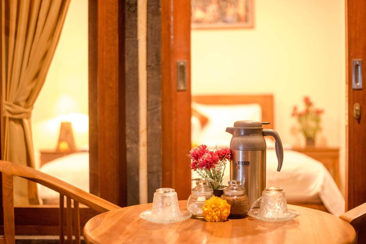 Kamar Suci House Hotel Ubud  Bagian luar foto
