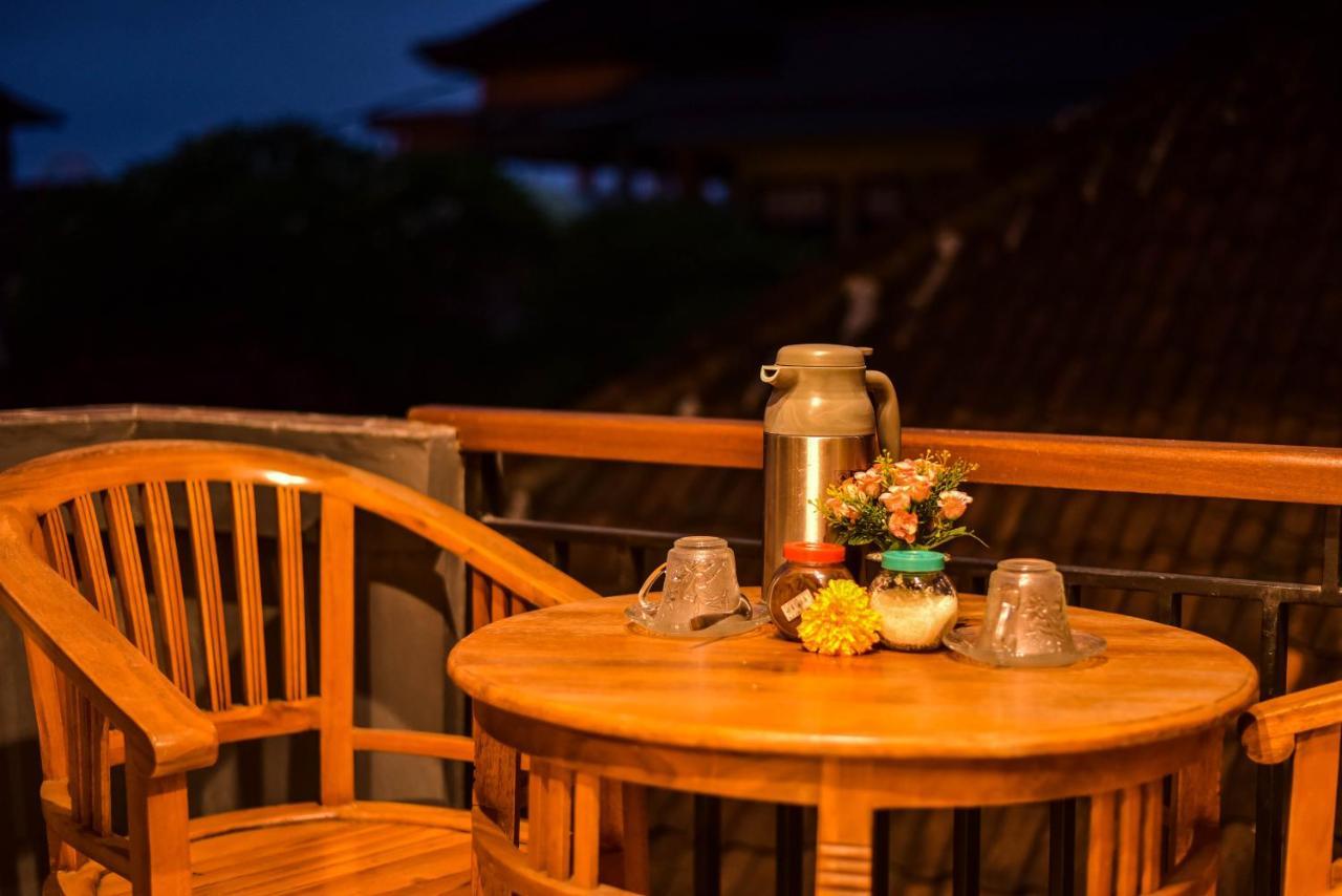 Kamar Suci House Hotel Ubud  Bagian luar foto